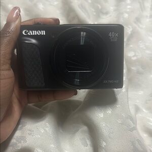 Canon SX740 HS Black Digital Camera
